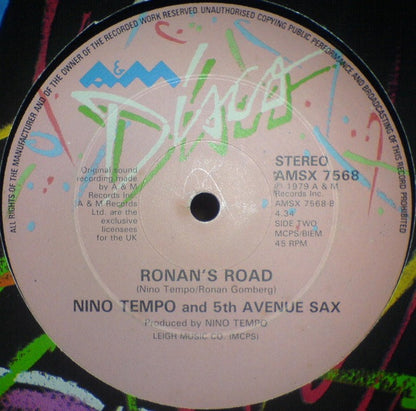 Nino Tempo and 5th Avenue Sax* : (Hooked On) Young Stuff (12")