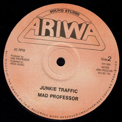 Kofi / Mad Professor : Looking Over Love / Junkie Traffic (12")