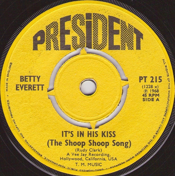 Betty Everett : It's In His Kiss (The Shoop Shoop Song) / Getting Mighty Crowded (7", Single)