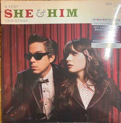 She & Him : A Very She & Him Christmas  (LP, RE + 7" + Dlx, Ltd, Met)