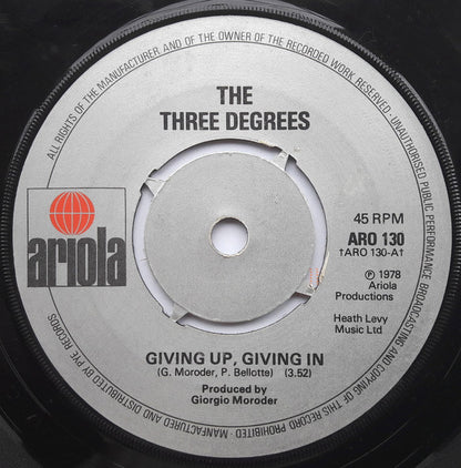 The Three Degrees : Giving Up, Giving In (7", Single)