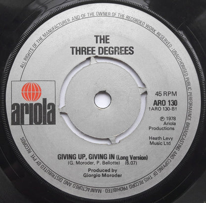 The Three Degrees : Giving Up, Giving In (7", Single)