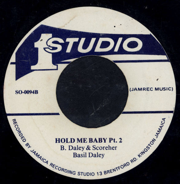 Basil Daley : Hold Me Baby (7")