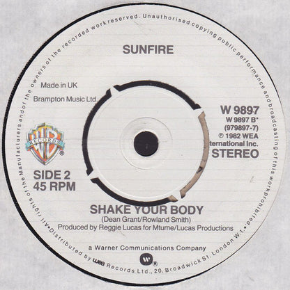 Sunfire (2) : Young, Free And Single / Shake Your Body (7", Single, Kno)