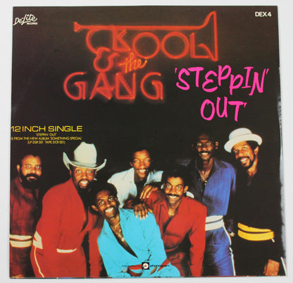 Kool & The Gang : Steppin' Out  (12", Single)